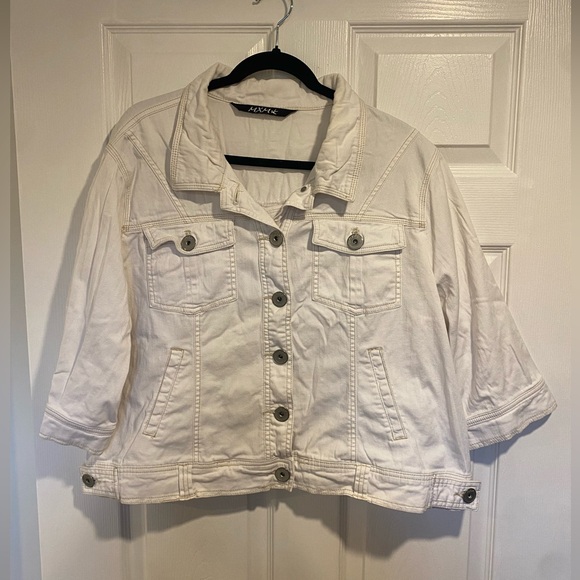 MXM Womens Plus White Denim Jacket with 3/4 Sleeves - Picture 7 of 8